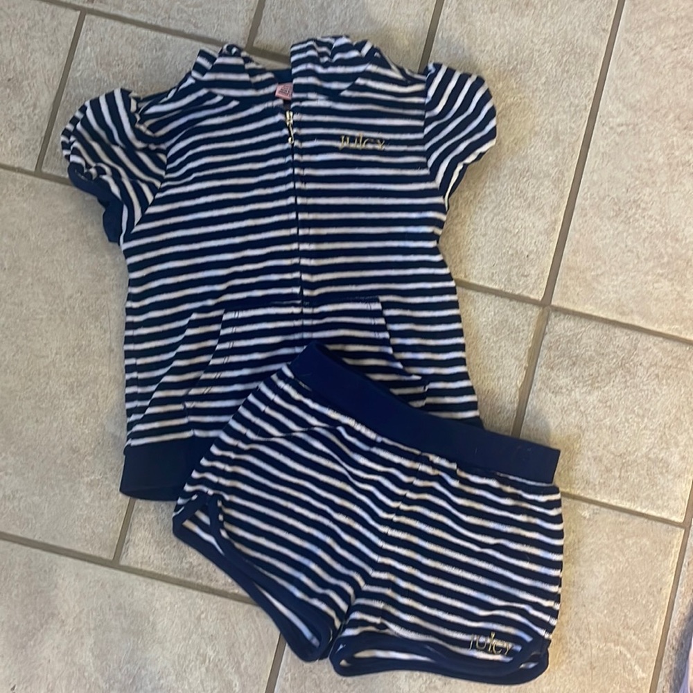 Juicy couture girls zip front terry clothe 2 piece set